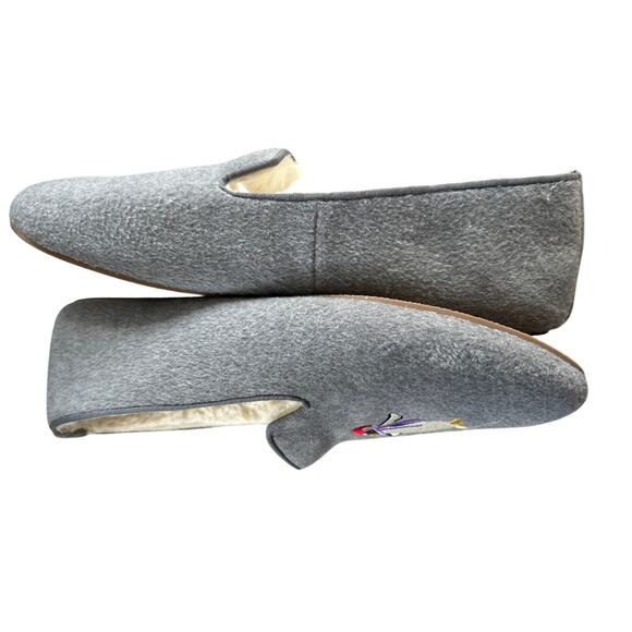 Talbots Grey Embroidered Winter Penguin Faux Fur Lined Loafer Slipper - Picture 7 of 8